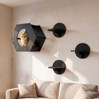 Produktbild von Dripio Katzenkletterwand-Set aus Holz mit Katzenbett und Klettertreppen, 3-stufig