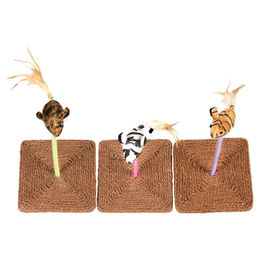 Duvo+ Katzenspielzeug Maus mit Federn und Sisal in Rot oder Bunt – Bild 1 von 3