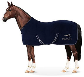 Produktbild von Equinate Abschwitzdecke Nevada aus Fleece mit Widerristpolster und Kreuzbegurtung 155cm Navy