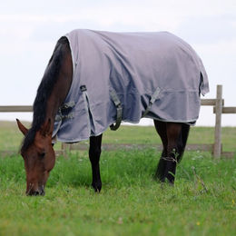 Produktbild von Equithème Tyrex 1200D recycelte Outdoordecke