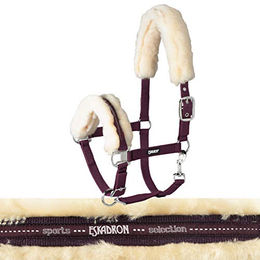 Produktbild von Eskadron Halfter mit Lammfell und Dornschnalle