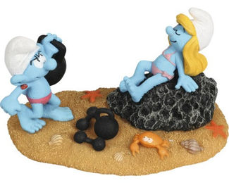 Produktbild von Europet-Bernina Aquariendeko Schlümpfe Strand mit Schlumpfine & Muskelschlumpf