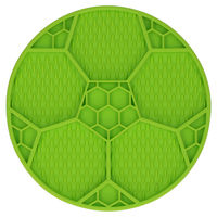 Produktbild von Eat Slow Live Longer Schleckmatte Fußball Grün aus Silikon für Hunde 22 cm