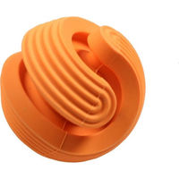 Produktbild von ebi Snack My Ball Hundespielzeug aus Naturkautschuk Orange 8,5x8,5x8,5cm - 1 Stk.