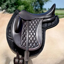 Produktbild von Edix Saddles Contour Dressur Schabracke Schwarz