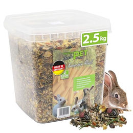 Produktbild von Eggersmann Uncle Pet Kaninchenfutter Premium Müsli mit Kräutern und Karotten 2,5 kg Eimer - 2,5 kg