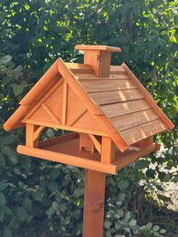 Elmato Alpenglück Winterfutter Blockhaus Vogelhaus aus Holz in Braun 50x50x38 cm – Bild 1 von 6