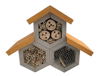 Produktbild von Elmato Insektenhotel Toscana Insektenhaus aus Holz mit 3 Kammern 28x12x23cm