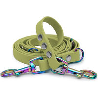Produktbild von Emmy & Pepe Biothaneleine Khaki 20mm x 3m mit Regenbogen Bolzenkarabiner