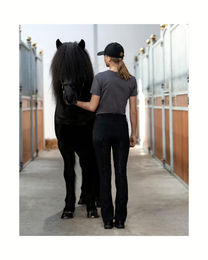 EQUES Kingsland Freja Jodhpur Sommer-Reithose für Damen mit Full Grip in Schwarz – Bild 1 von 2