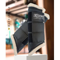Produktbild von EQuest Gamaschen Soft 2er Set Black Nature aus Weblammfell in Schwarz