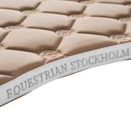 Equestrian Stockholm Sand Full Springschabracke aus Polyester in Beige – Bild 1 von 2