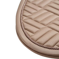 Produktbild von Equestrian Stockholm Springschabracke Modern Sand Kollektion Beige für Warmblut