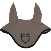 Produktbild von Equestro Black Line Decken für Warmblut in Schwarz oder Braun