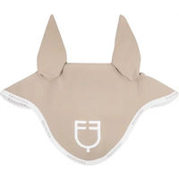 Produktbild von Equestro Pony Fliegenhaube aus atmungsaktivem technischen Stoff in Beige