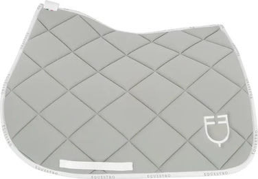 Produktbild von Equestro Sattelunterlage aus technischem Material für Pferde mit Logo in Grün und Grau