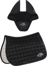 Produktbild von Equiline Eqflaggy Sattelunterlage und Ohrhaube Set aus Baumwolle Schwarz