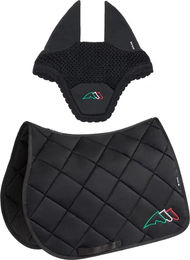 Produktbild von Equiline Eqtricolore Sattelset für Pferde mit Schabracke und Fliegenhaube in Schwarz aus Polyester