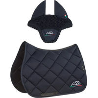 Produktbild von Equiline Sattelunterlage und Ohrenmütze Set mit Tri-Farben Rombo Logo in Schwarz