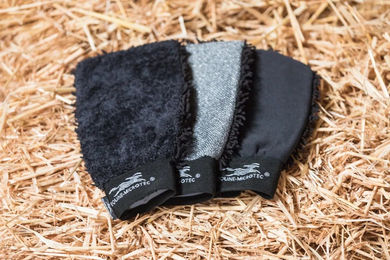 Produktbild von Equine-Microtec Care Polish Rub Putzhandschuhe 3er Pack Schwarz