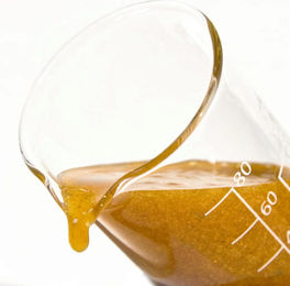 equinova Keranelle Liquid Ergänzungsfuttermittel für Pferde mit Biotin, Methionin und Zink zur Unterstützung von Haut, Fell und Hufen 1 l – Bild 1 von 3