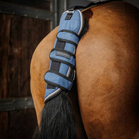 Produktbild von Equithème 1200D AI Schweifschutz für Warmblut Pferde in Blau aus Polyester