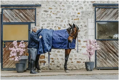 Produktbild von Equithème Classic Unterdecke für Pferde aus Nylon in Blau