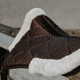 Equithème Sattelpad Pro Air für Pferde Braun Warmblut/WB – Bild 1 von 5