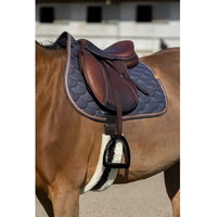 Produktbild von Equithème Schabracke Khadi Sattelunterlage für Warmblut Pferde in Schwarz oder Grau