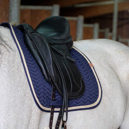 Equithème Schabracke Softy Dressur für Warmblut aus Polyester – Bild 1 von 10