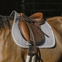 Produktbild von Equithème Schabracke Softy Sattelunterlage für Ponys aus Polyester