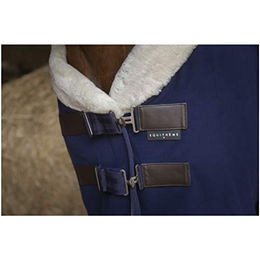 Equithème Teddy Polarfleece Stalldecke für Pferde Marineblau 165cm – Bild 1 von 3