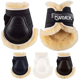 Eskadron Basics Protection Lammfell Streichkappen Schwarz – Bild 1 von 2