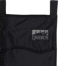 Eskadron Boxenvorhang aus Polyester mit Klettverschluss in Blau oder Schwarz – Bild 1 von 3