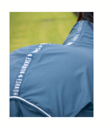 Eskadron Classic Sports 26 Waterproof Light Weidedecke für Pferde aus Polyester in Blau oder Türkis Größe 6'3 – Bild 1 von 4