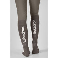 Produktbild von Eskadron Dynamic 26 Kniestrümpfe powdertaupe Größe 44-46