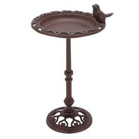 Produktbild von Esschert Design Vogeltränke aus Metall mit Vogelfigur in Antikbraun auf Fuß