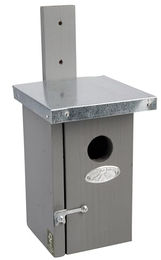 Esschert Design Zaunkönig Nistkasten für Wildvögel aus FSC Kiefernholz in Grau mit Metalldach – Bild 1 von 8