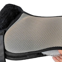 Euroriding AirTec Plus Sattelkissen aus Lammfell in Schwarz Größe L – Bild 1 von 6