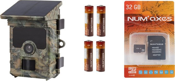 Produktbild von Fotofalle PIE1060 mit 4 AA-Batterien und 32 GB Speicherkarte