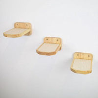 Produktbild von Famanu Katzen Kletterwand Kratzbaum aus Holz 3-teiliges Set Größe M Weiß