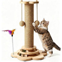 Produktbild von Famanu Katzenkratzbaum aus Holz und Sisal mit Spielplattform und Feder 50 cm
