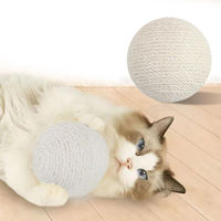 Produktbild von Famanu Kratzspielzeug Krabbe aus Sisal mit Geräusch 10 cm