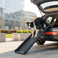 Produktbild von Feel2Home Klappbare Hunderampe als Einstiegshilfe für das Auto aus Kunststoff in Schwarz