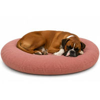 Produktbild von Flamingo Baleno Hundebett und Katzenbett Oval Rot 110 x 80 x 12 cm mit abnehmbarem Bezug