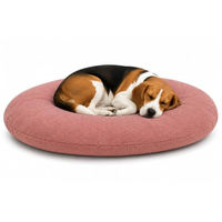 Produktbild von Flamingo Baleno Hundebett und Katzenbett Oval Rot 80 x 62 x 8 cm mit abnehmbarem Bezug