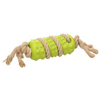 Produktbild von Flamingo Hundespielzeug Twirly Stick Kauspielzeug aus Gummi mit Seil Grün Größe L 30 x 7 x 7 cm