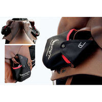 Produktbild von Freejump Steigbügeltasche Stirrup Pocket aus Neopren in Schwarz und Silber