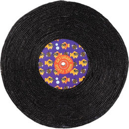 FuzzYard Record Cat Scratcher Caturday Night Fever Kratzspielzeug für Katzen aus Sisal in Schwarz – Bild 1 von 2