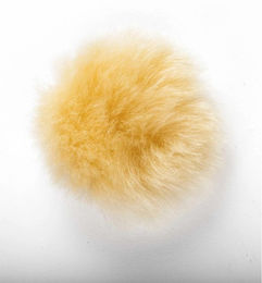 Gekreuzter Nasenriemenschutz aus Schafsfell Premier Equine Glorioso – Bild 1 von 4